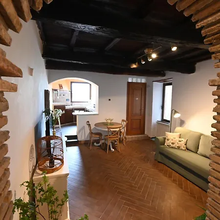 La Casa Del Nocciolo Capranica